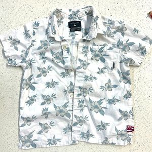 Quicksilver boys dress shirt US size 6